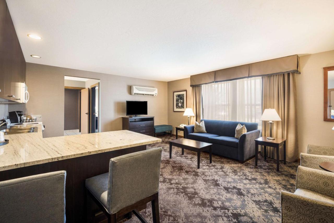 אשלנד Best Western Windsor Inn מראה חיצוני תמונה